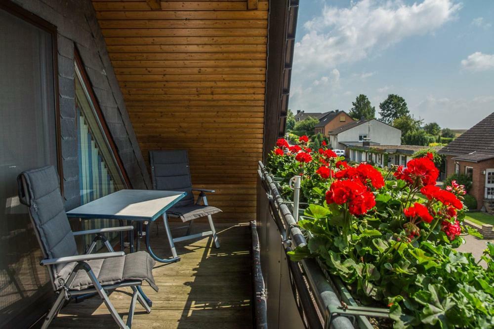 Zwei Ferienwohnungen Ankerpatz 70 Qm Mit Loggia & Puppenstube 50 Qm Mit Gartenterrasse In Hagenburg Naehe Steinhuder Meer Ngoại thất bức ảnh